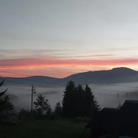 Gutsul Krai Bed & Breakfast Yablunytsya