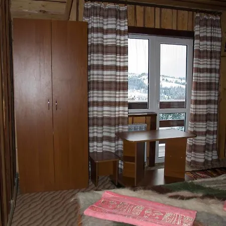 Gutsul Krai Bed & Breakfast