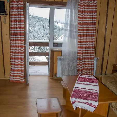 Gutsul Krai Bed & Breakfast Yablunytsya